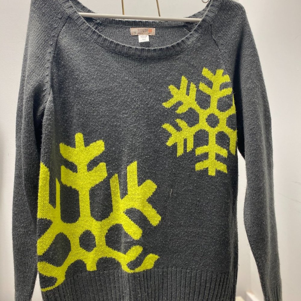 Juniors Winter Snowflake Sweater